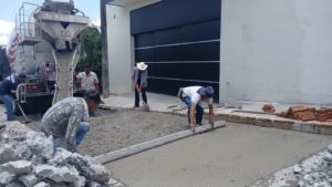 Ayuntamiento de La Perla atiende daños en vialidades y mejora infraestructura de servicios